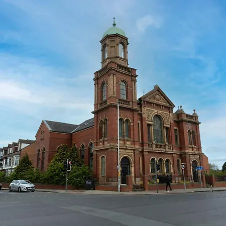 Ts1 Large With Private Parking Daire Middlesbrough