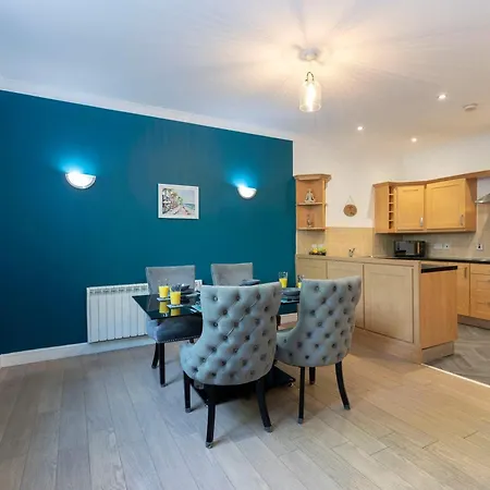 Ts1 Large With Private Parking Daire Middlesbrough